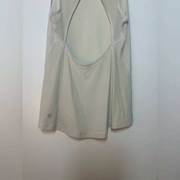 LULULEMON For The Run Open Back Cutout Mesh Tank Top Light Gray Size 4 - Picture 4 of 6